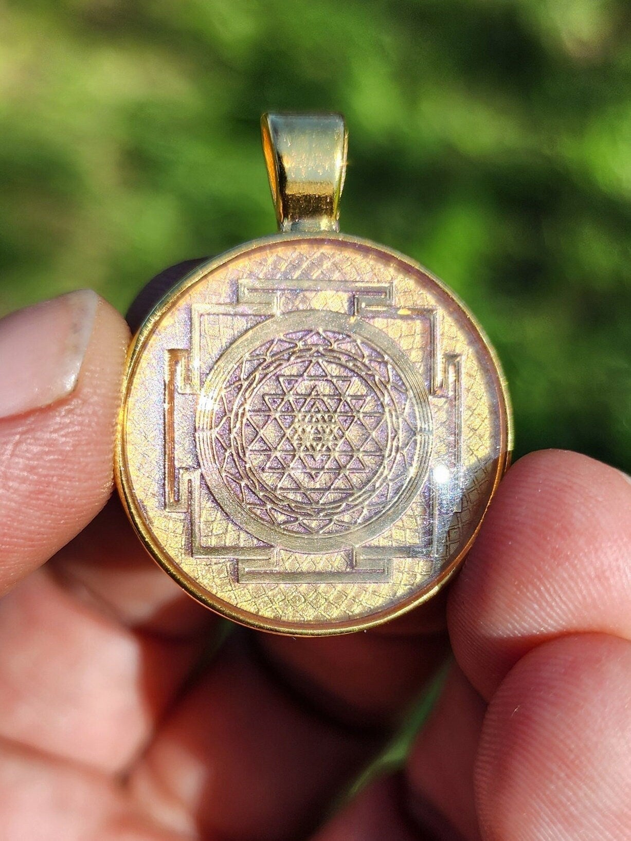 Small Talisman | Pendant | Gold Sri Yantra | Gold Pendant Tray | 25mm | UV Resin