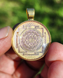 Small Talisman | Pendant | Gold Sri Yantra | Gold Pendant Tray | 25mm | UV Resin
